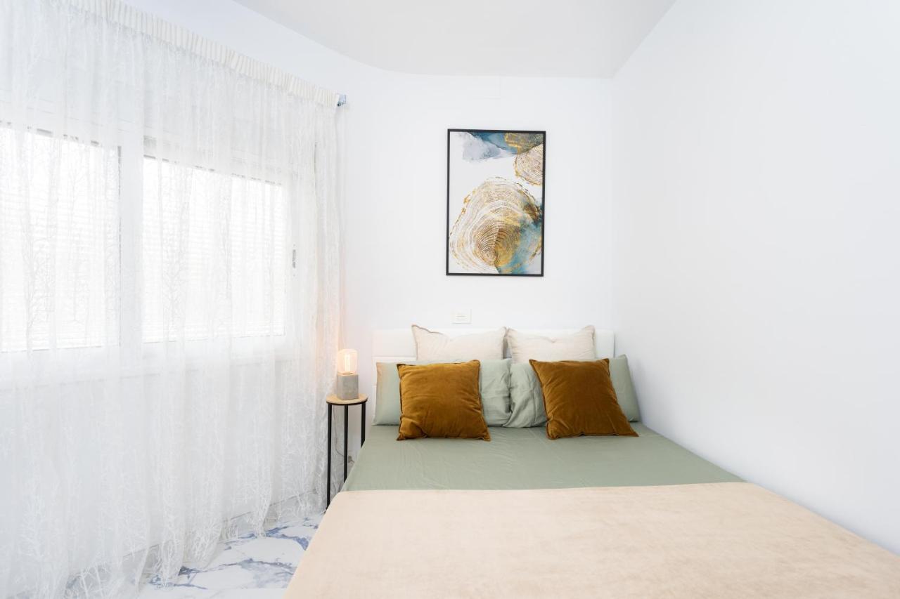 Cozy 1St Sea Line Apartment In The Quiet Area Los Cristianos  Kültér fotó