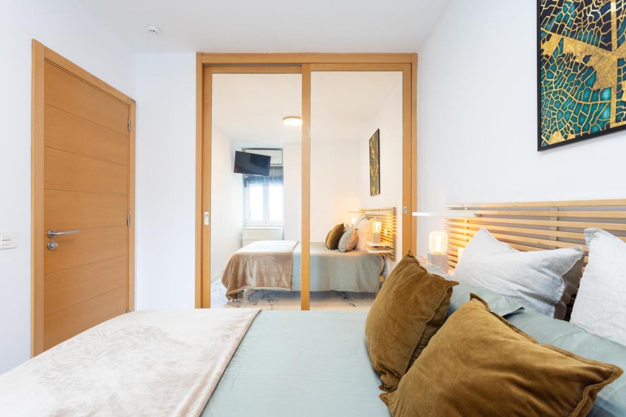 Cozy 1St Sea Line Apartment In The Quiet Area Los Cristianos  Kültér fotó